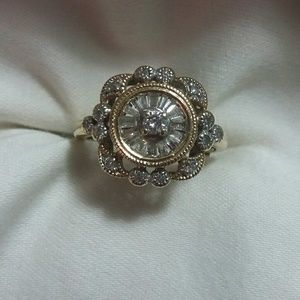 10kt Yellow Gold baguette and round diamond ring